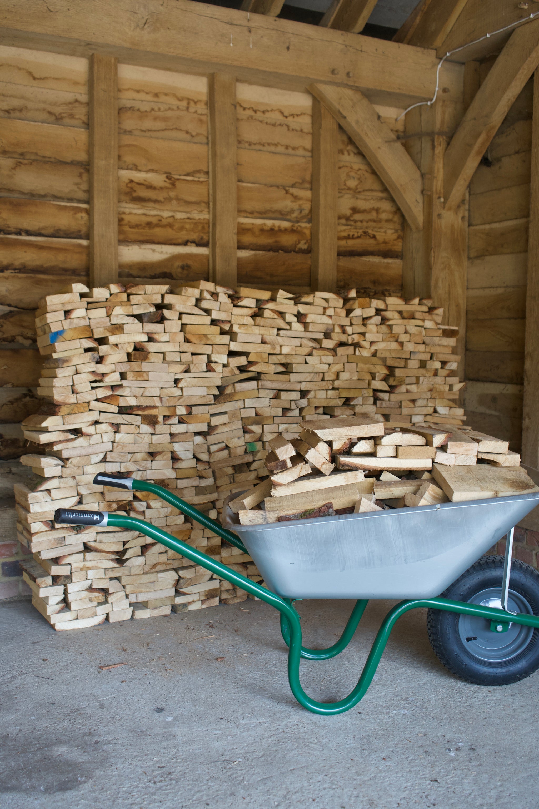 Kiln Dried Oak Offcuts 1m3 | 10-12" Long | 1-2" Thick