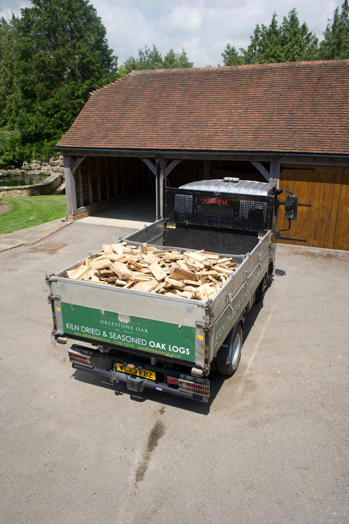 Kiln Dried Oak Offcuts 2m3 | 10-12" Long | 1-2" Thick
