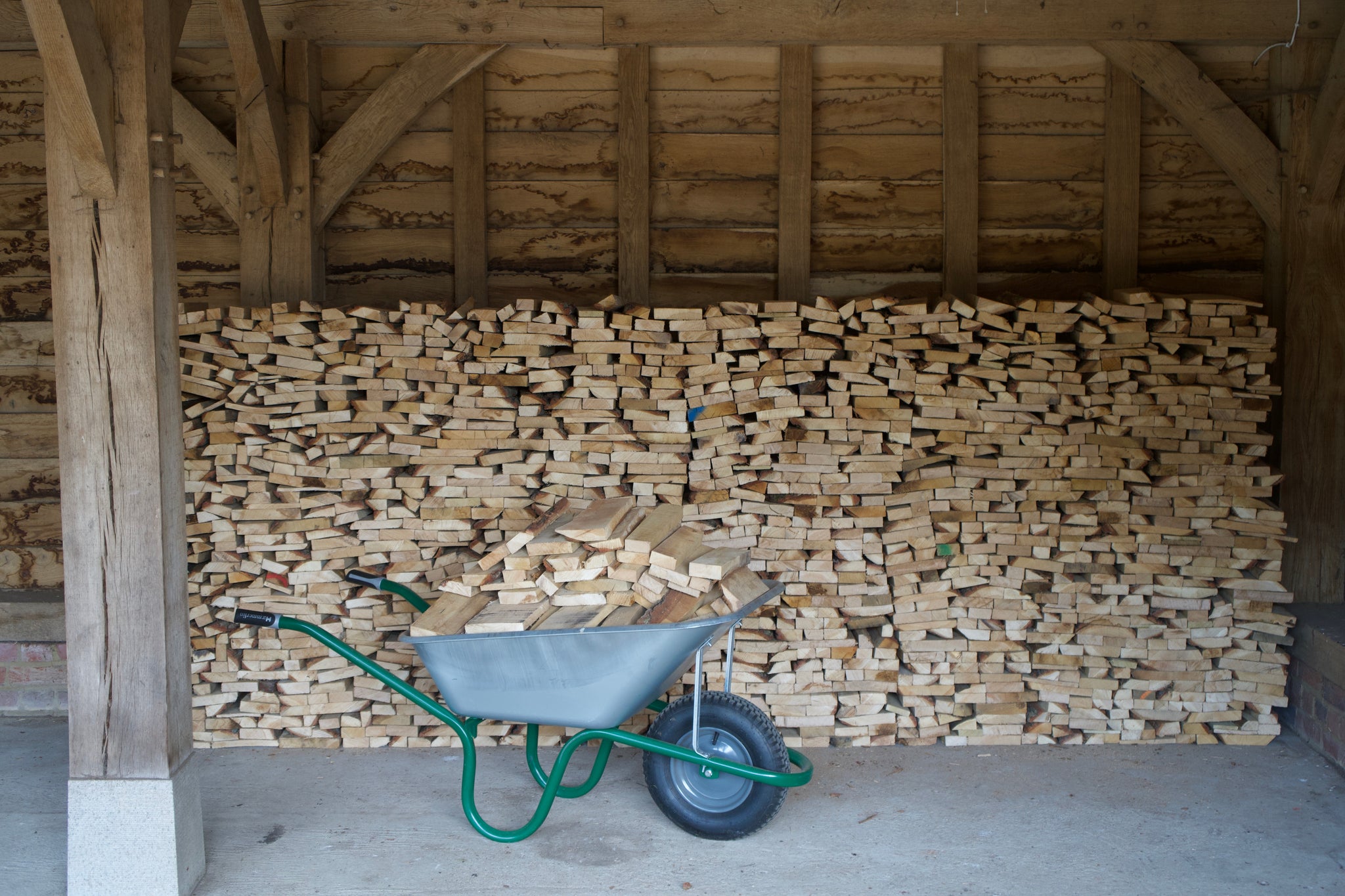 Kiln Dried Oak Offcuts 2m3 | 10-12" Long | 1-2" Thick