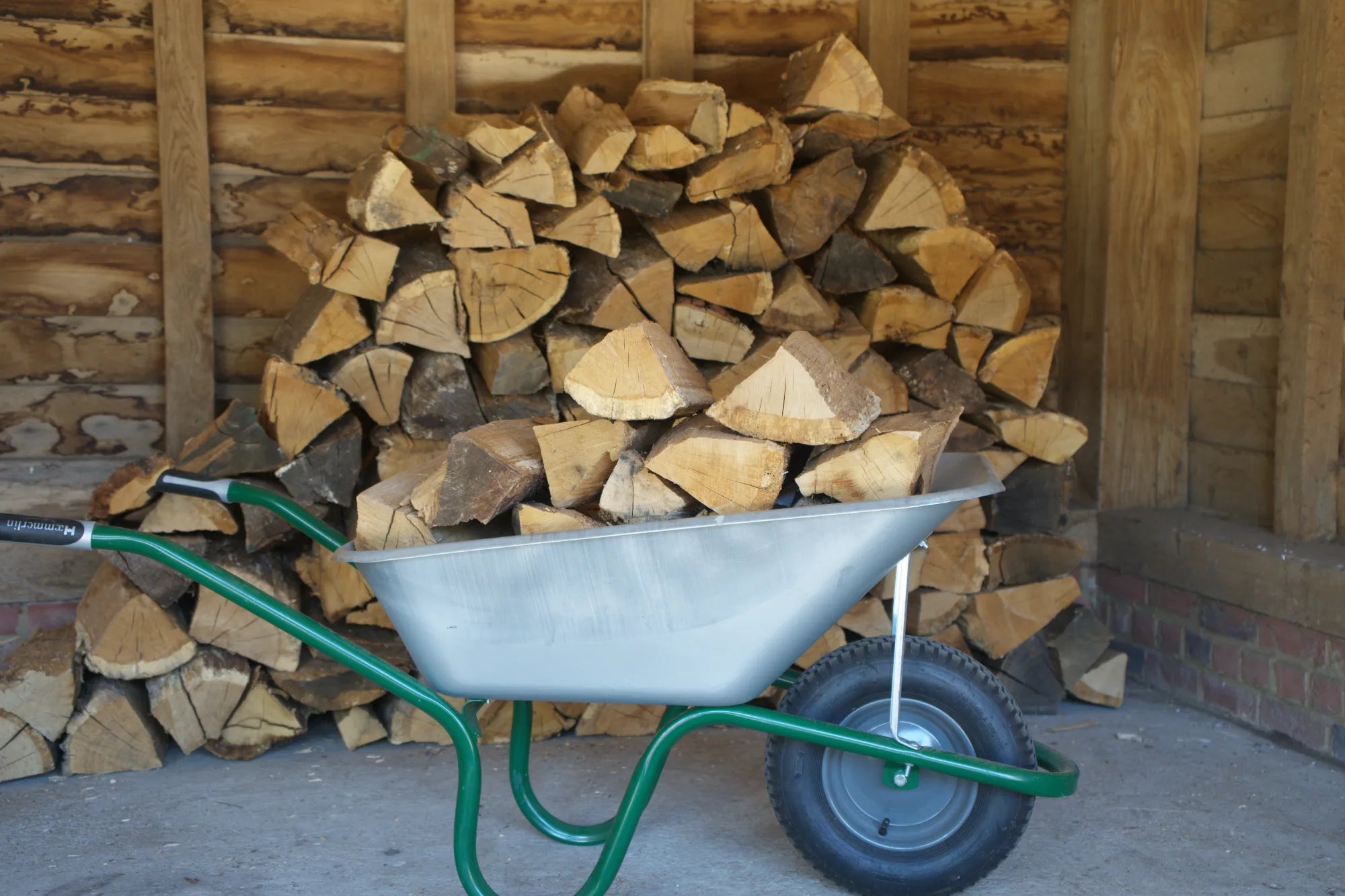 Kiln Dried Oak Chunkies 1m3 | 16″ Long | up to 8″ Thick