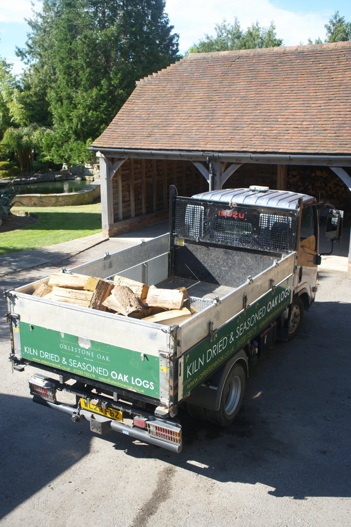 Kiln Dried Oak Chunkies 1m3 | 16″ Long | up to 8″ Thick